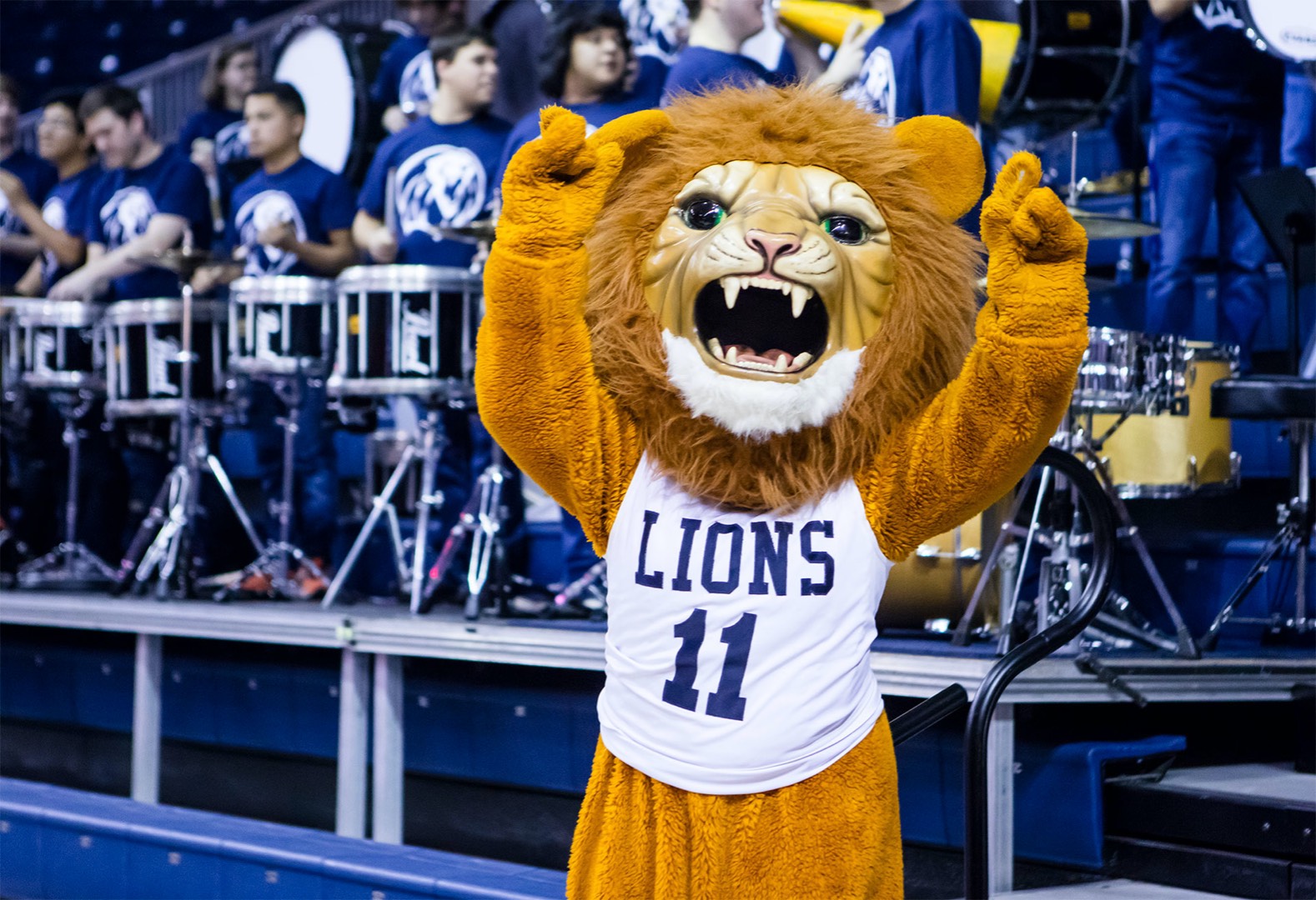 Numa, the UAFS mascot at a basketball game