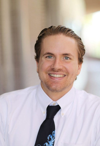Duncan Pelly Headshot