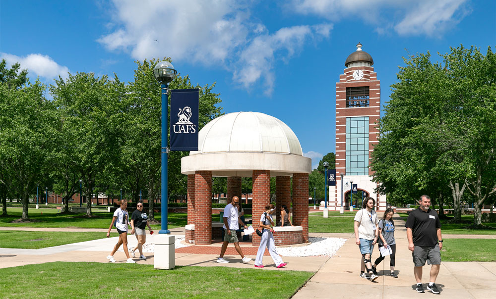 Students and their families tour the UAFS campus.